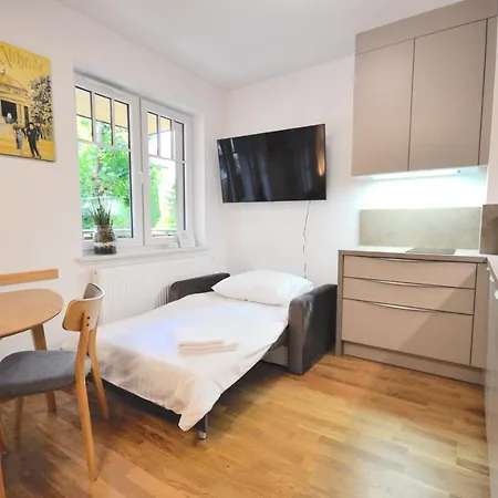 Harmonic Aparts アパート